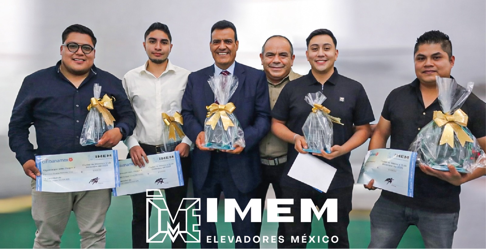  COMPROMISO Y DEDICACIÓN DE NUESTRO EQUIPO DE TRABAJO
			